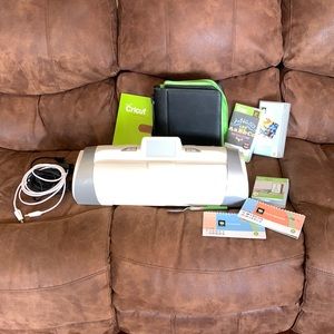Cricut Expression 2 and Accessories